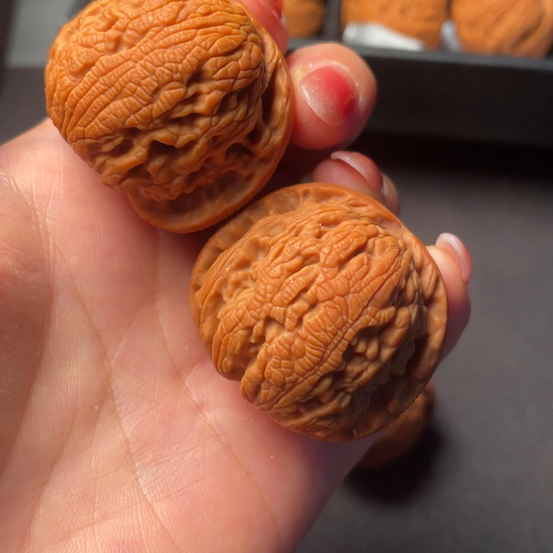 文玩核桃吊坠秦岭野生核桃