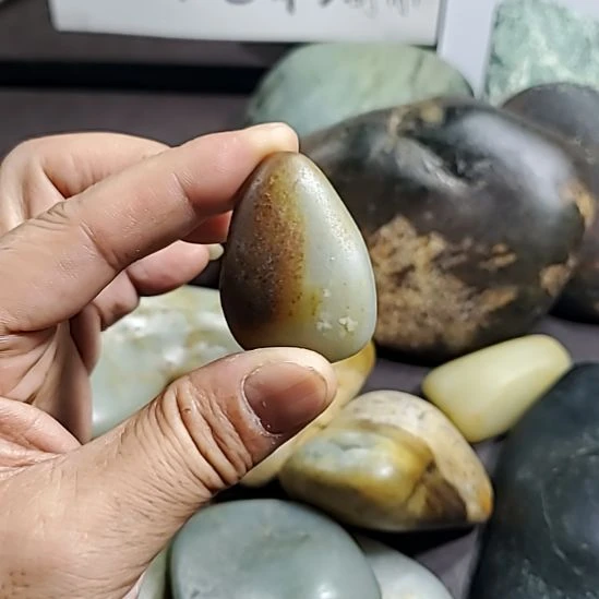 和田玉（糖玉）未镶嵌挂件