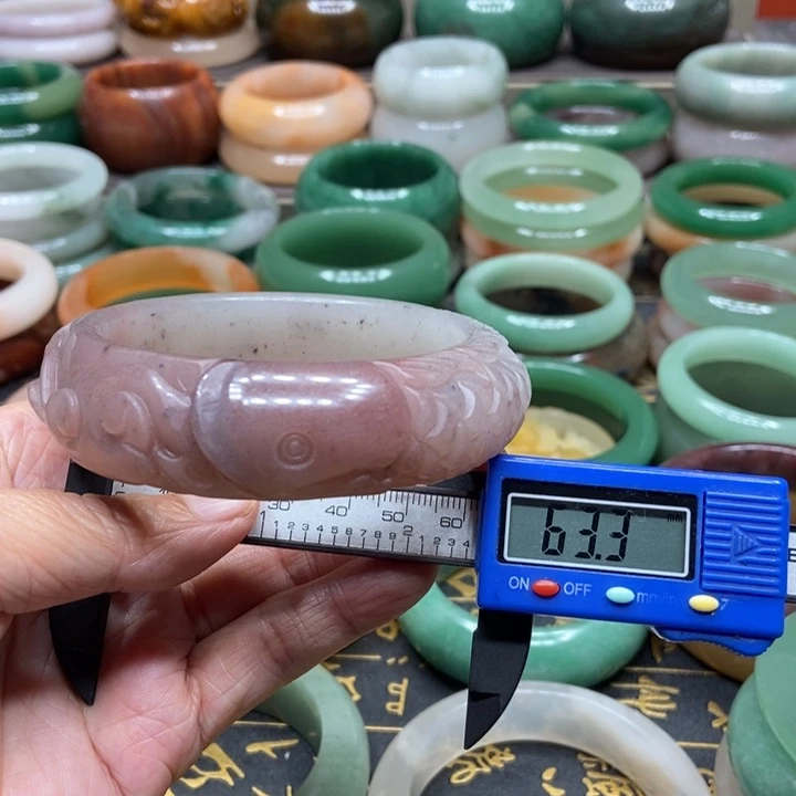 石英质玉手镯未镶嵌