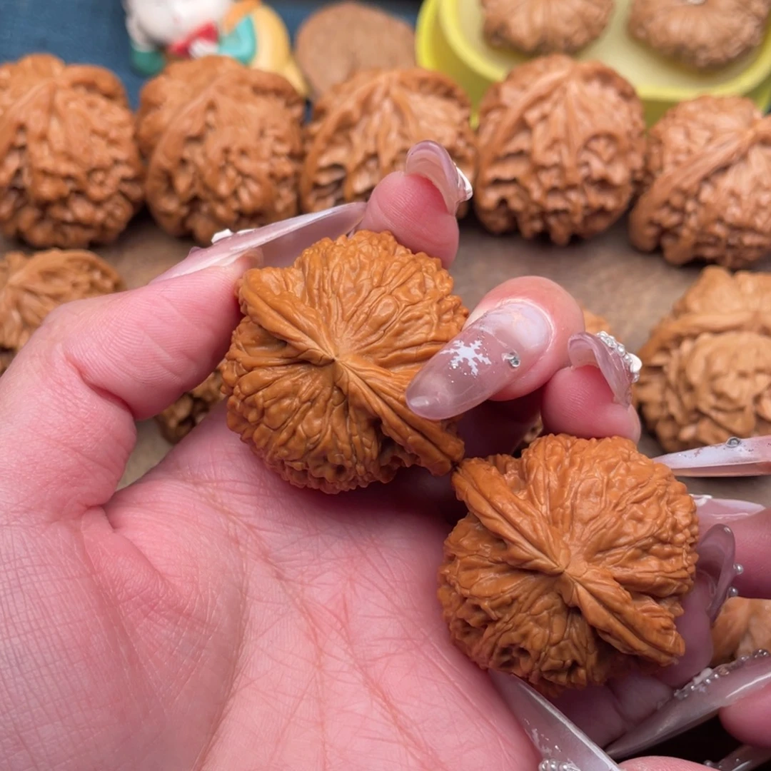 不***狗文玩核桃把件全品白狮子42