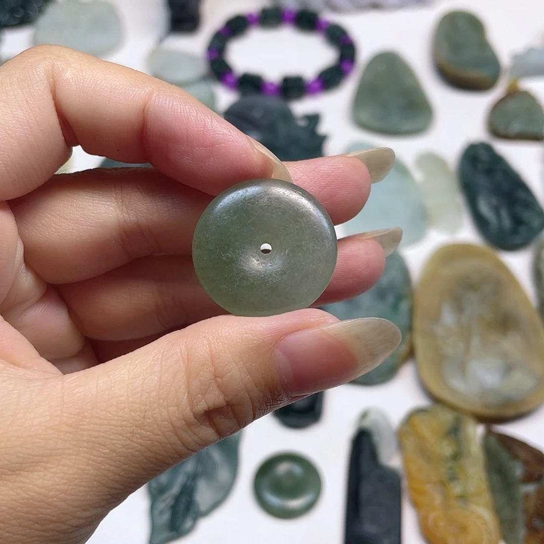 定制翡翠未镶嵌翡翠