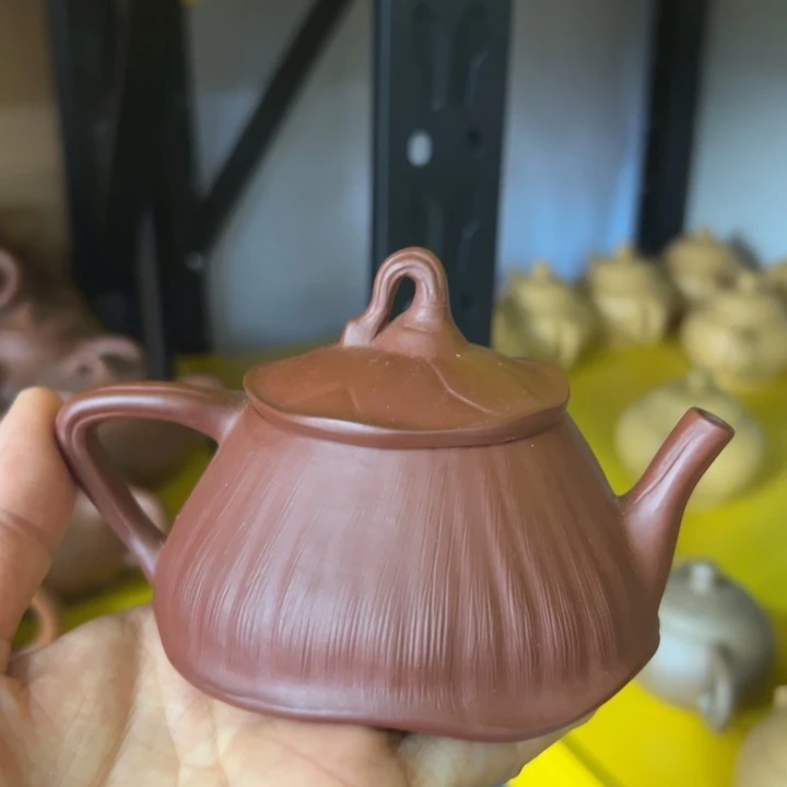 茶壶紫砂荷叶壶160cv