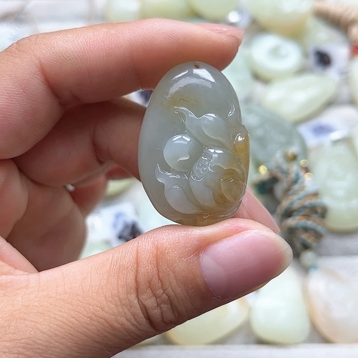【闪购商品】颈饰未镶嵌和田玉