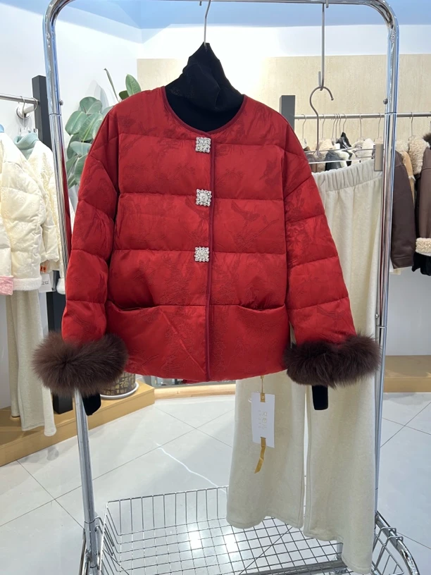 9973国风浮雕真毛羽绒服洋气