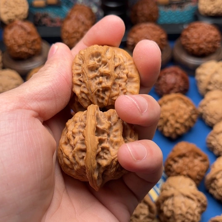 桃核吊坠✨发给哥哥哥哥