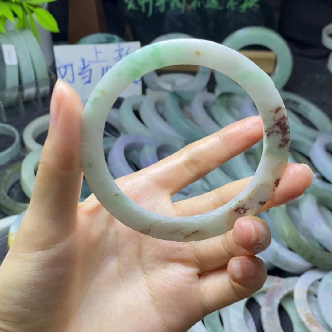 定制翡翠未镶嵌手镯