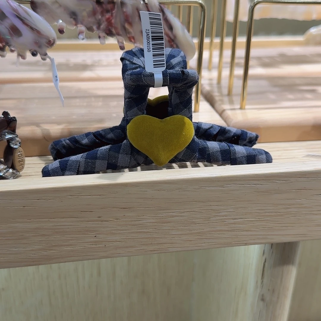 布艺铁合金黄色爱心抓