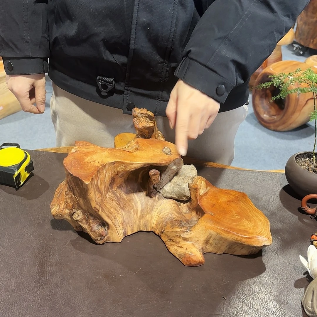 崖柏根雕底座33-28-16