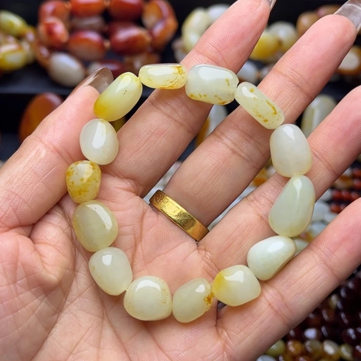 和田玉未镶嵌手链