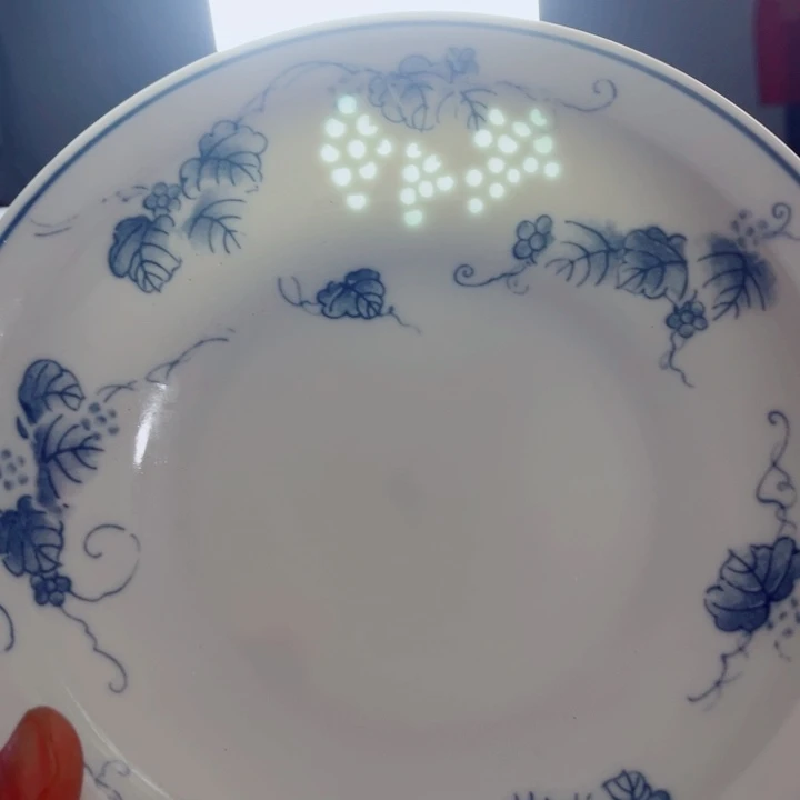 青花玲珑8寸窝盘葡萄
