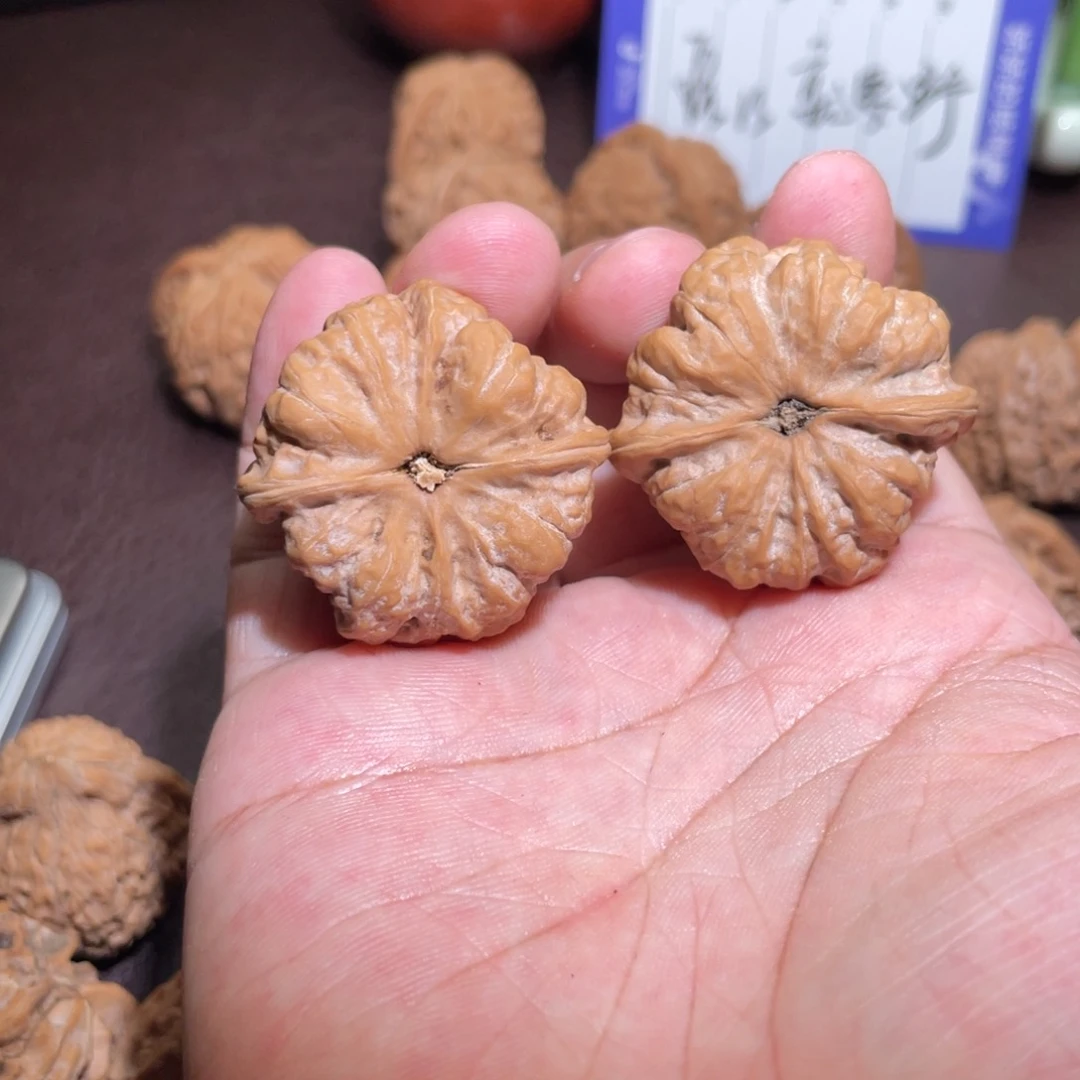 滚****儿文玩核桃全品蛤蟆