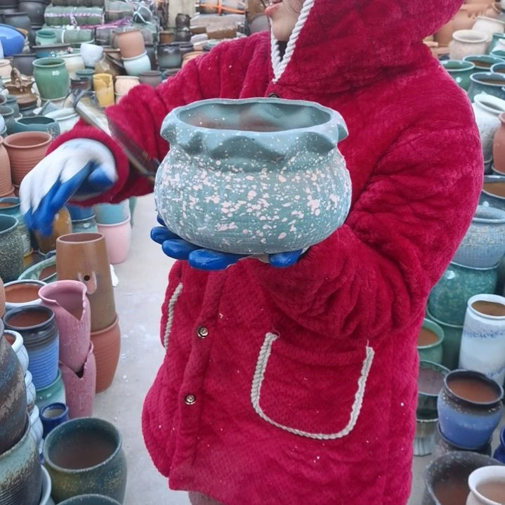 红陶瑕疵一个盆子。。。