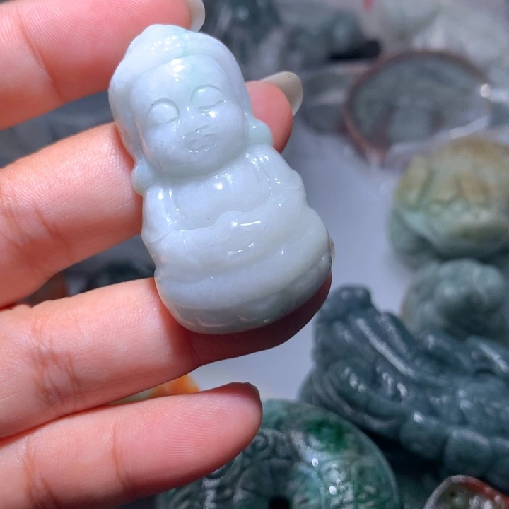 翡翠未镶嵌颈饰保真天然A货翡翠