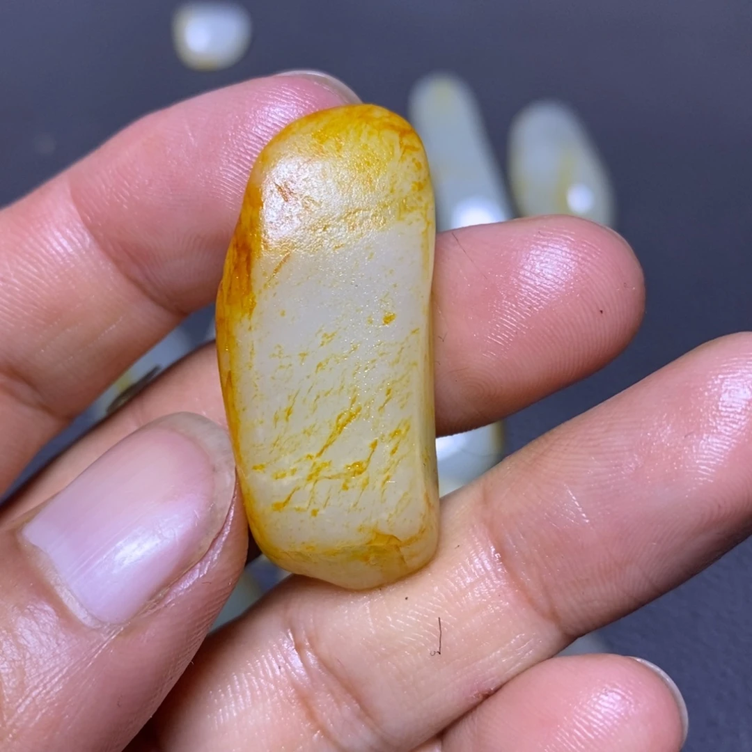 未镶嵌和田玉（糖玉）挂件
