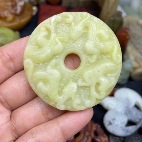 蛇纹石玉未镶嵌颈饰15