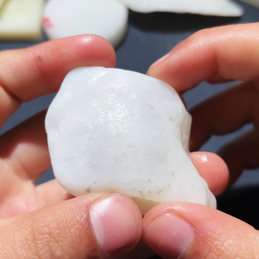 和田玉未镶嵌珠宝奇石