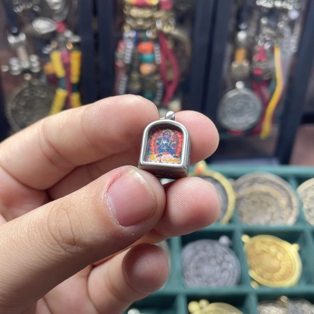 黑财藏银嘎乌一个