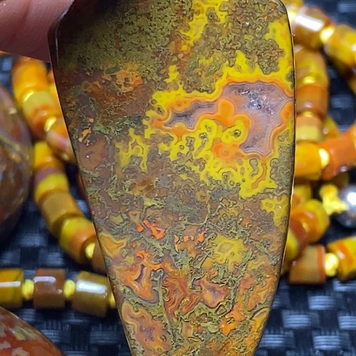 玛瑙/玉髓颈饰未镶嵌