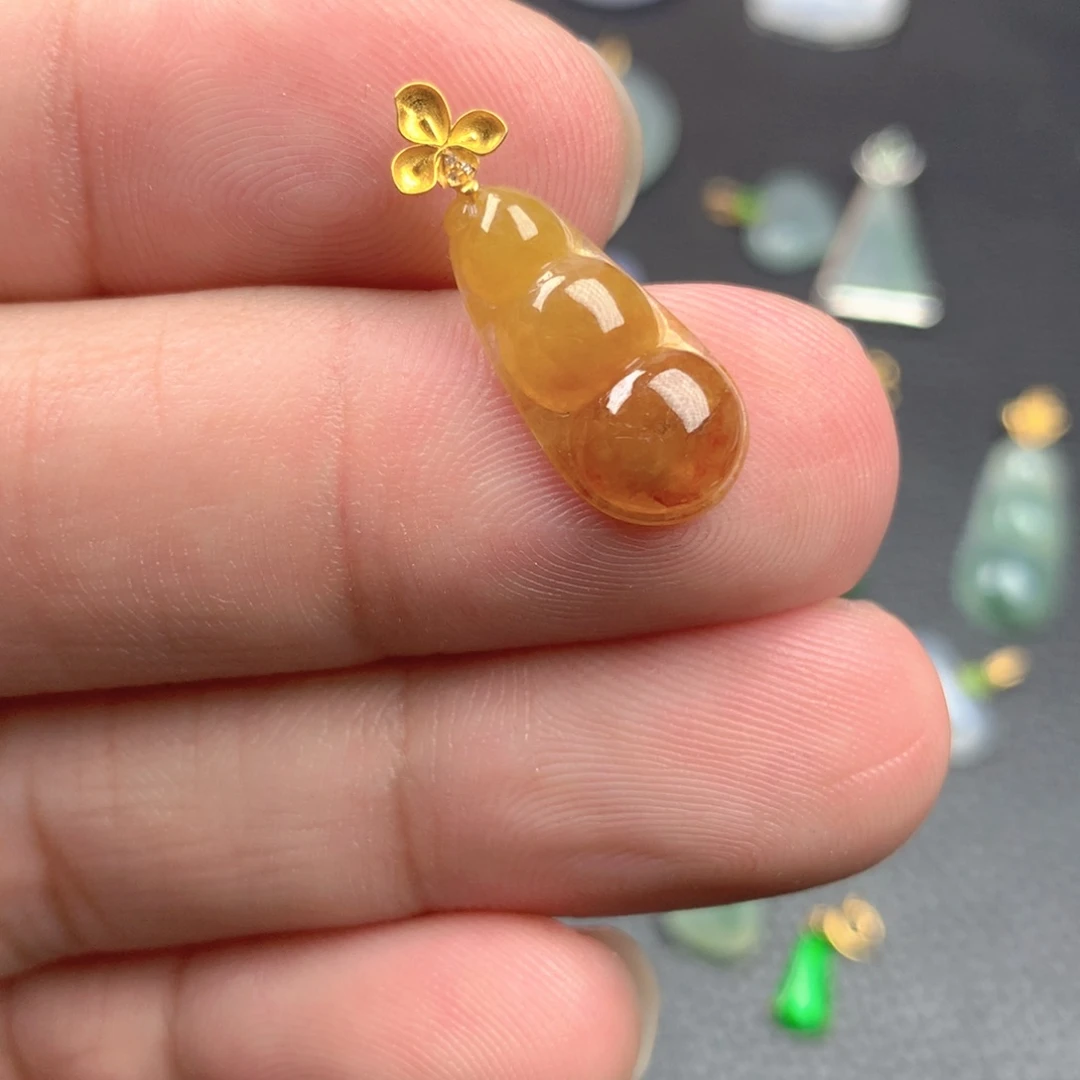 【闪购商品】颈饰18K金镶嵌翡翠翡翠