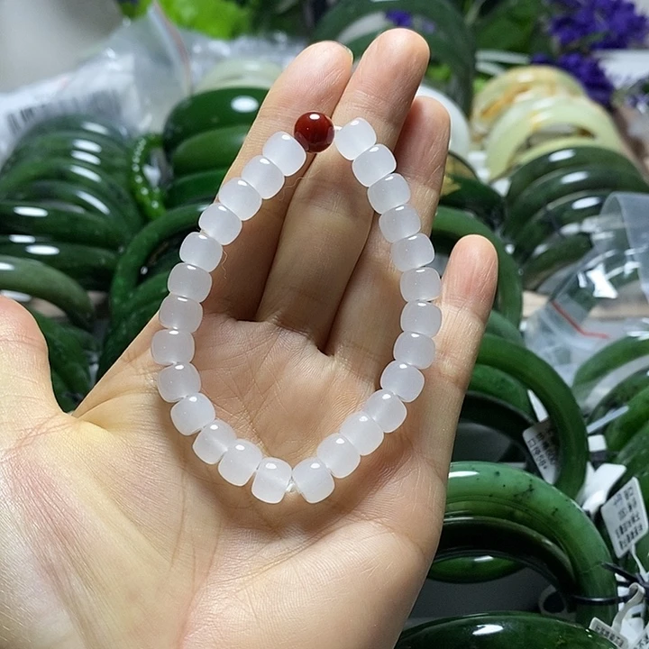 和田玉（碧玉）手镯未镶嵌杂石手串