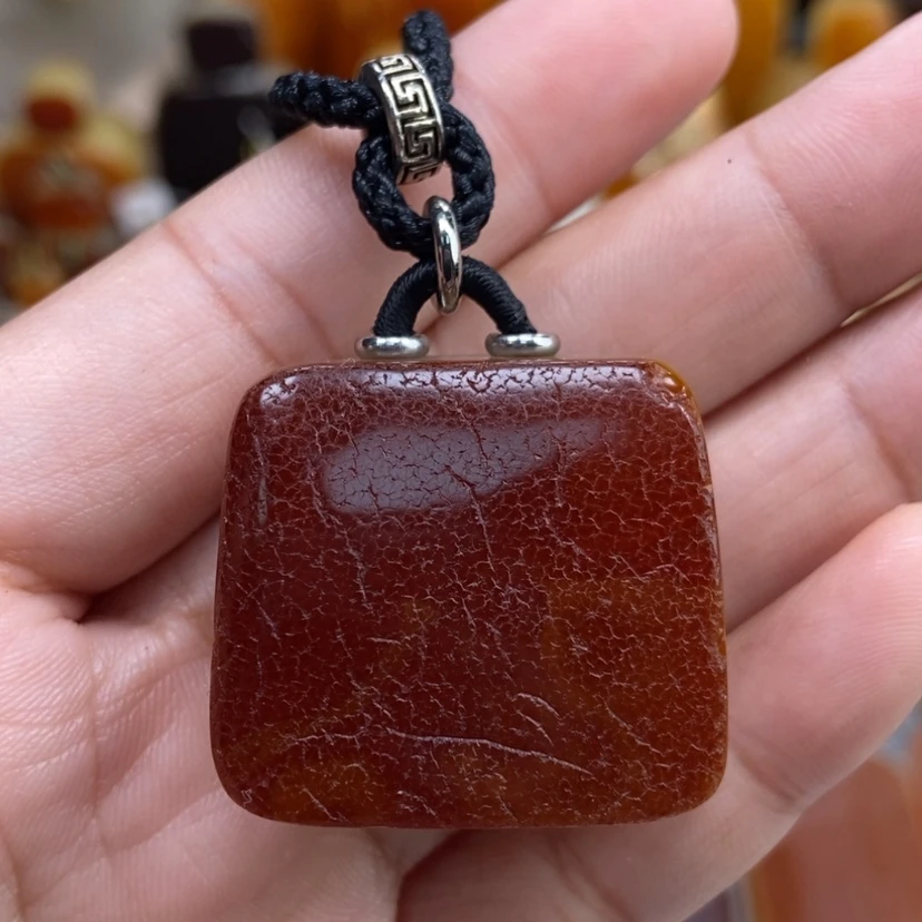 【闪购商品】琥珀颈饰未镶嵌