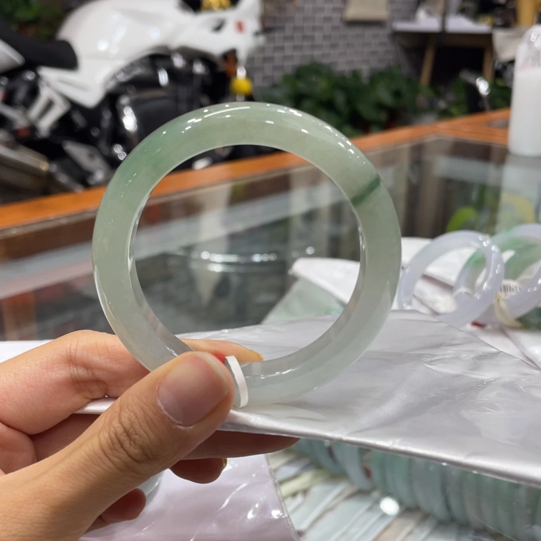 未镶嵌手镯翡翠翡翠手镯