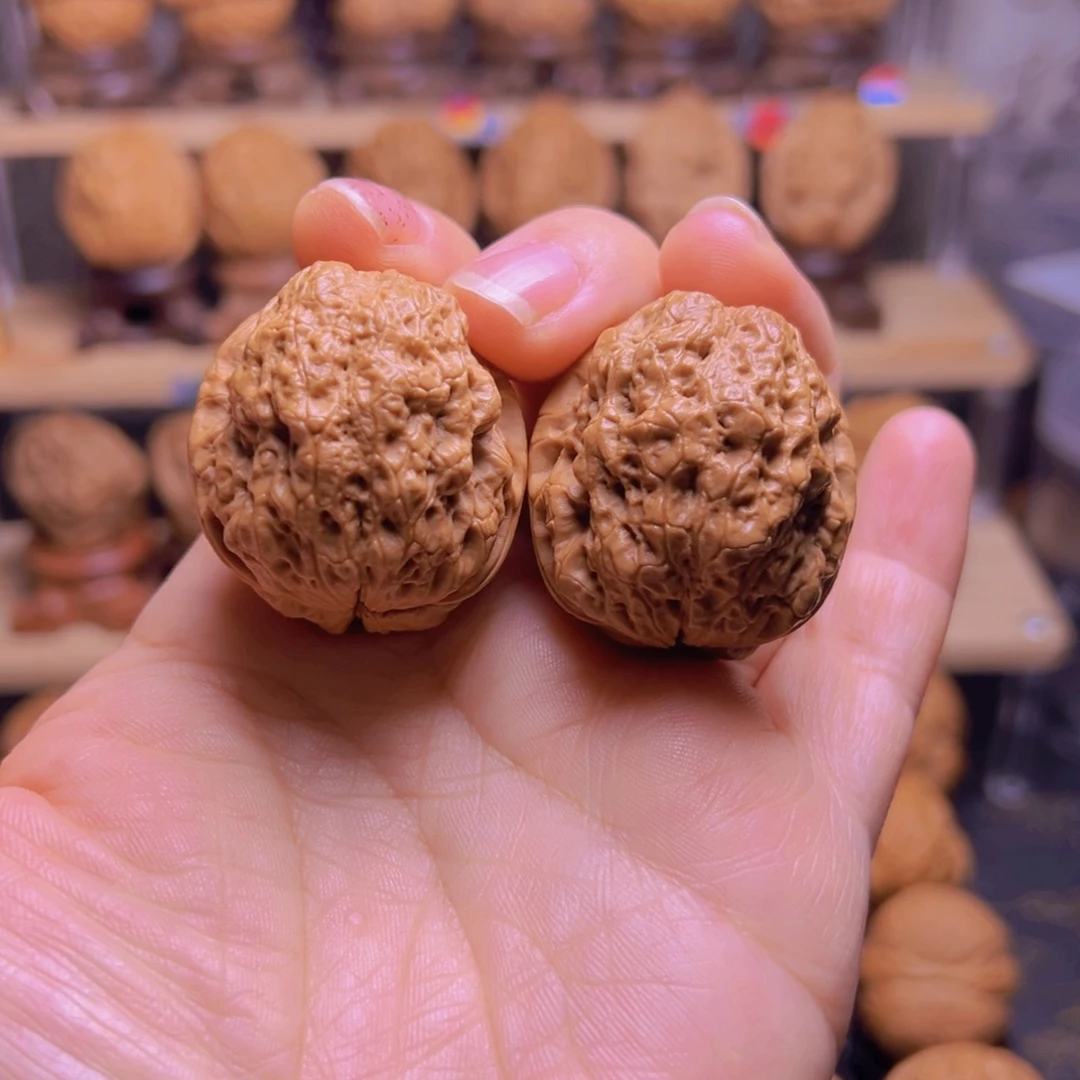 文玩核桃吊坠5w九龙疙瘩包36尺