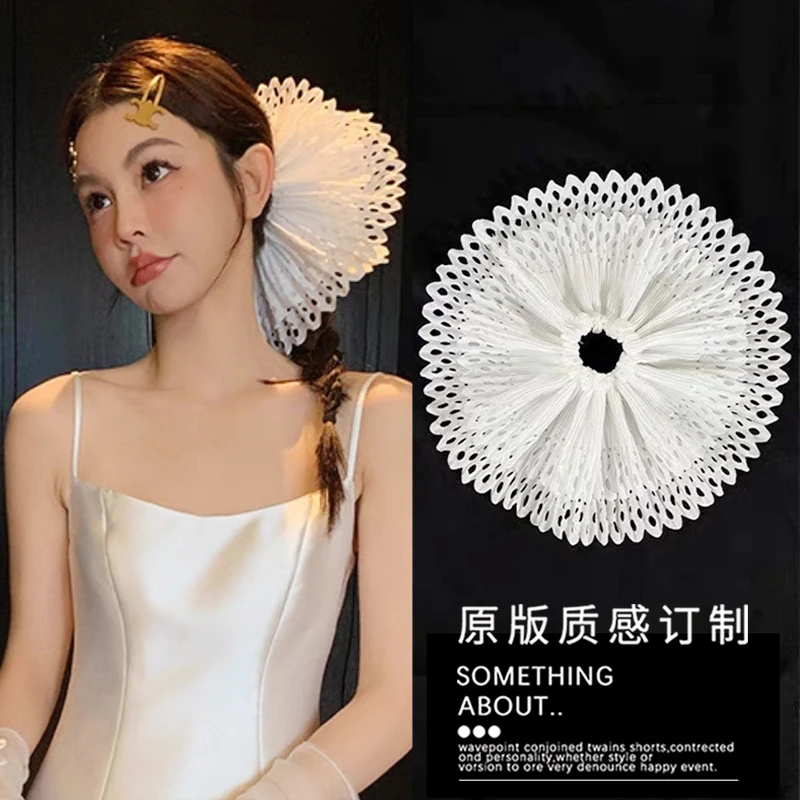 周美美同款白色镂空褶皱发圈2025夏新款韩国ins小众设计超大头花