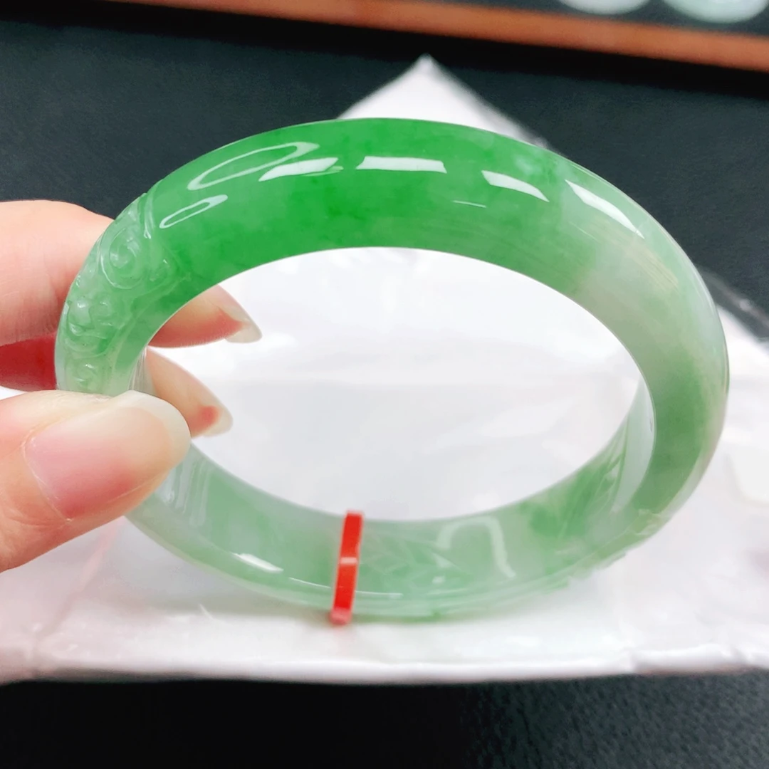翡翠未镶嵌手镯57圈