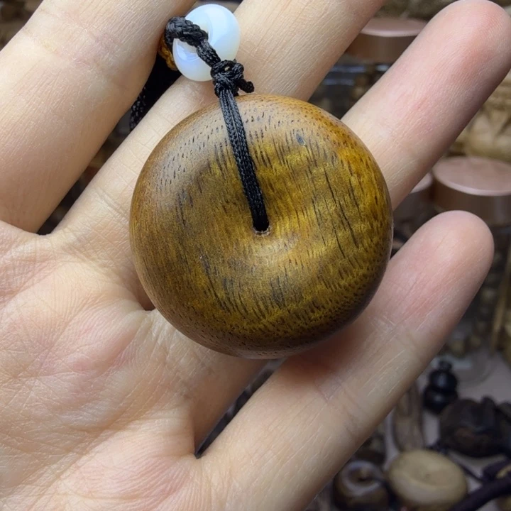 沉香碎屑沉香惠安沉香平安扣