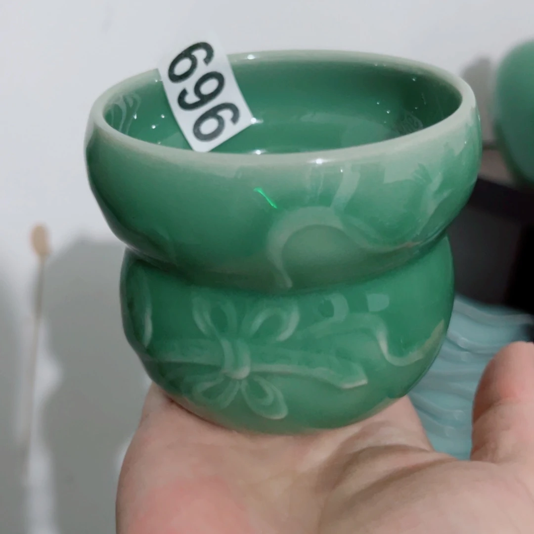 青瓷哈哈哈哈哈哈哈哈哈哈