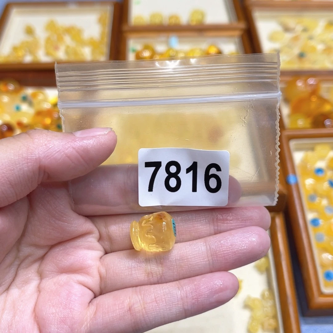 未镶嵌颈饰琥珀蜜蜡