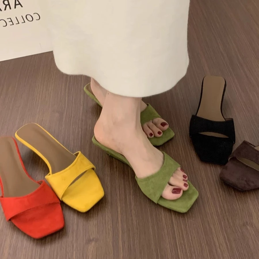 极简风绒面一字带露趾拖鞋女夏外穿3cm小高跟不累脚坡跟凉拖凉鞋