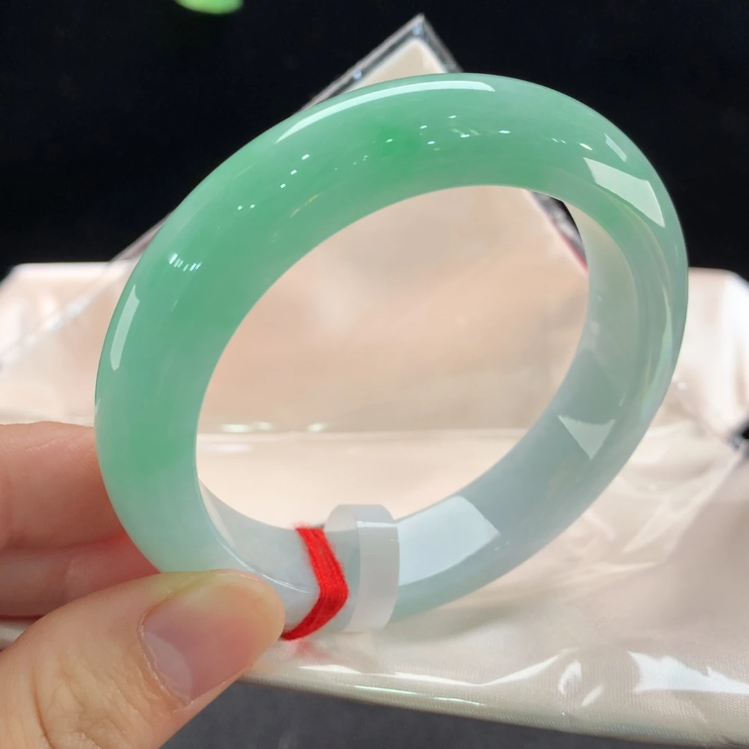 翡翠未镶嵌手镯0213