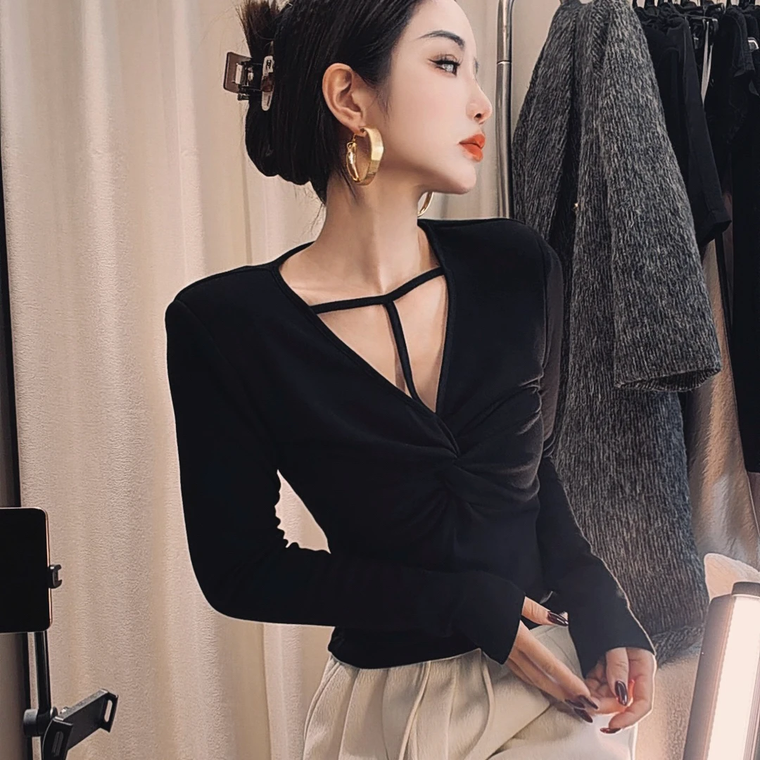 莎火火-秋冬新款不规则镂空加绒保暖修身显瘦打底衫女体恤6625