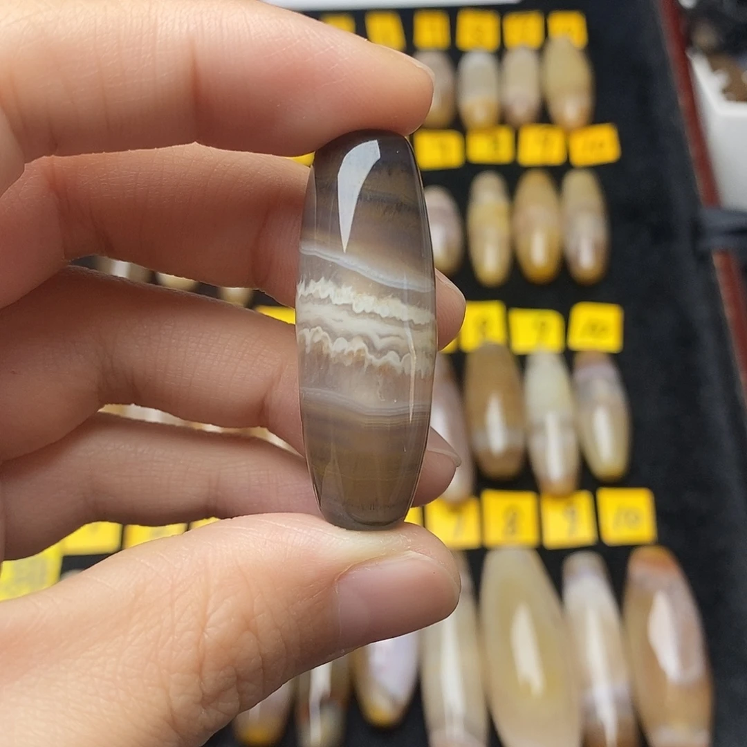 午***旁玛瑙/玉髓未镶嵌颈饰