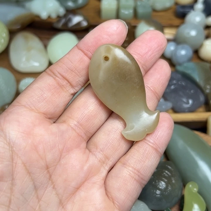 颈饰未镶嵌和田玉