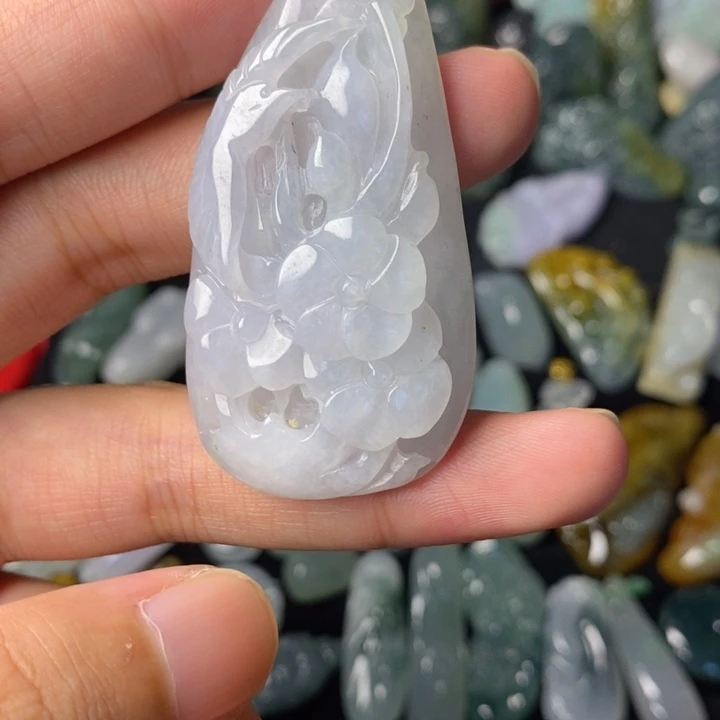 颈饰未镶嵌翡翠翡翠
