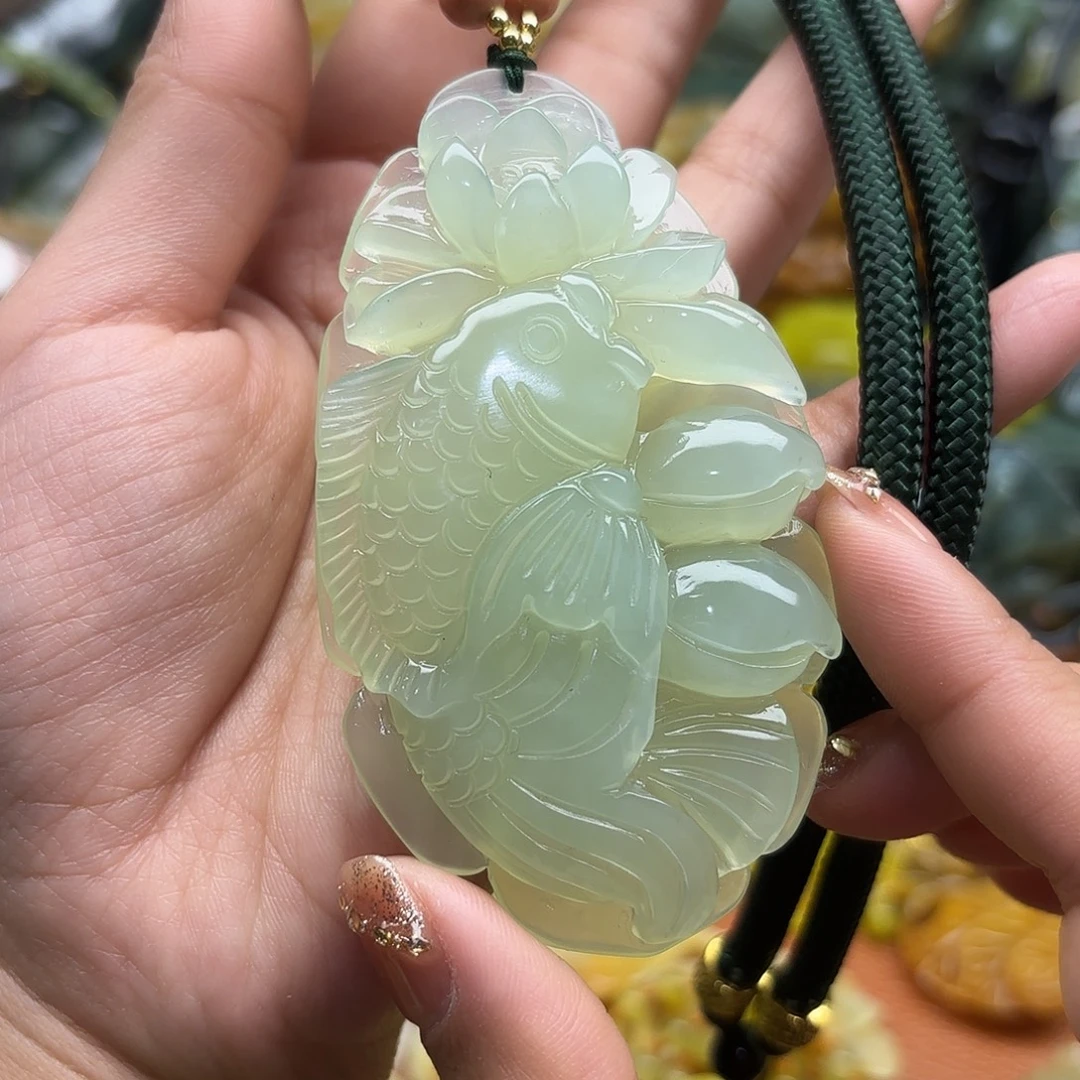 蛇纹石玉未镶嵌吊坠