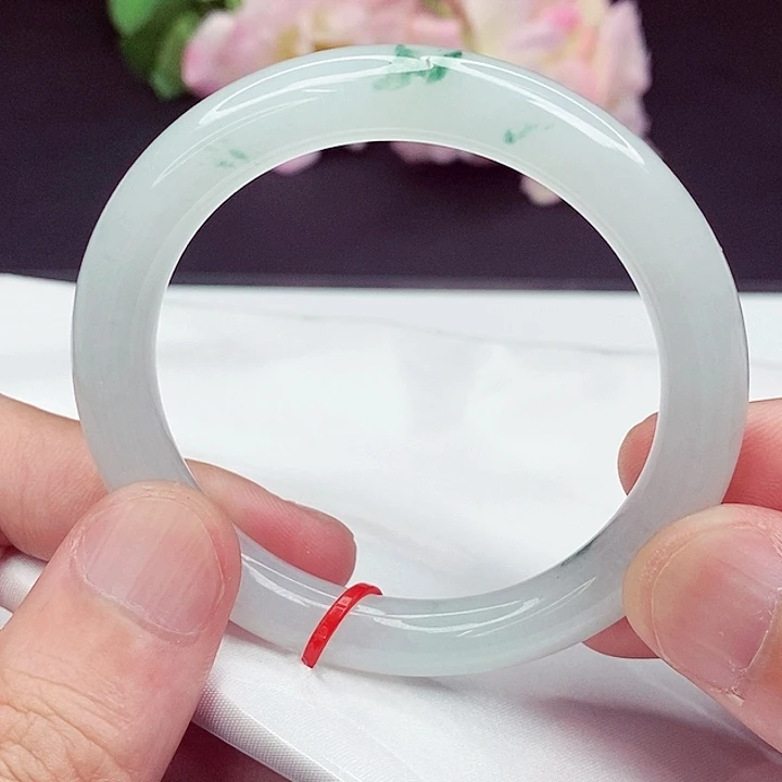 翡翠手镯未镶嵌53圈