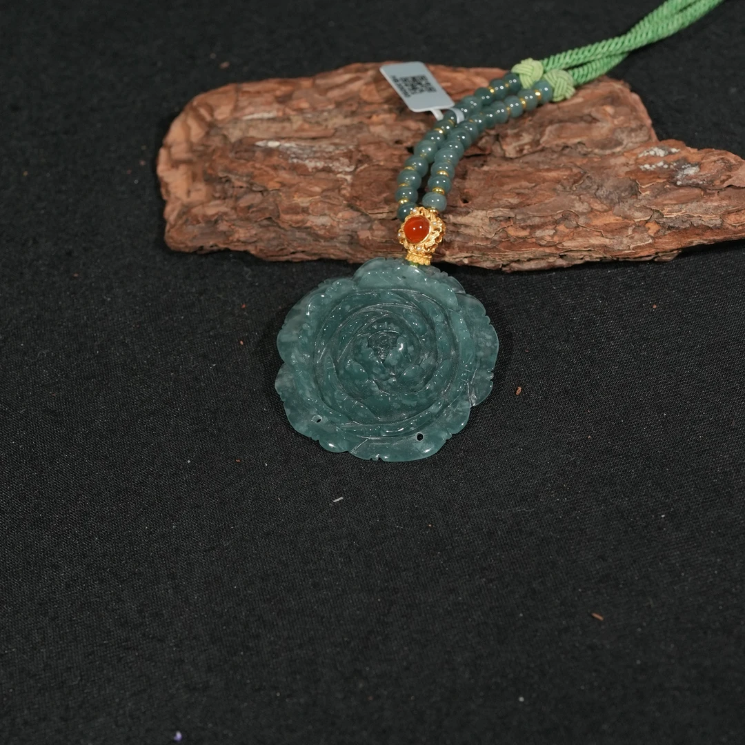 7.4香港王老板-翡翠吊坠kf658