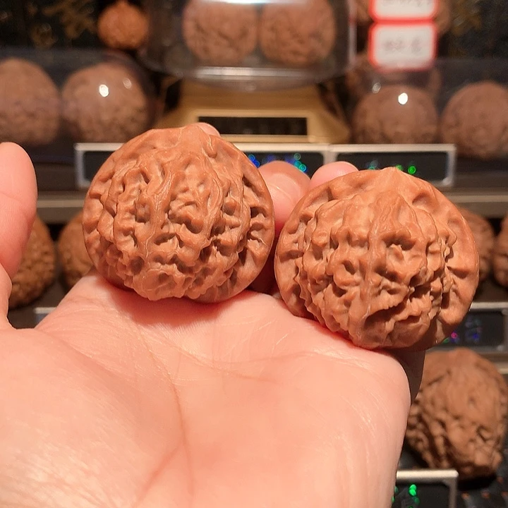 文玩核桃把件龙鳞