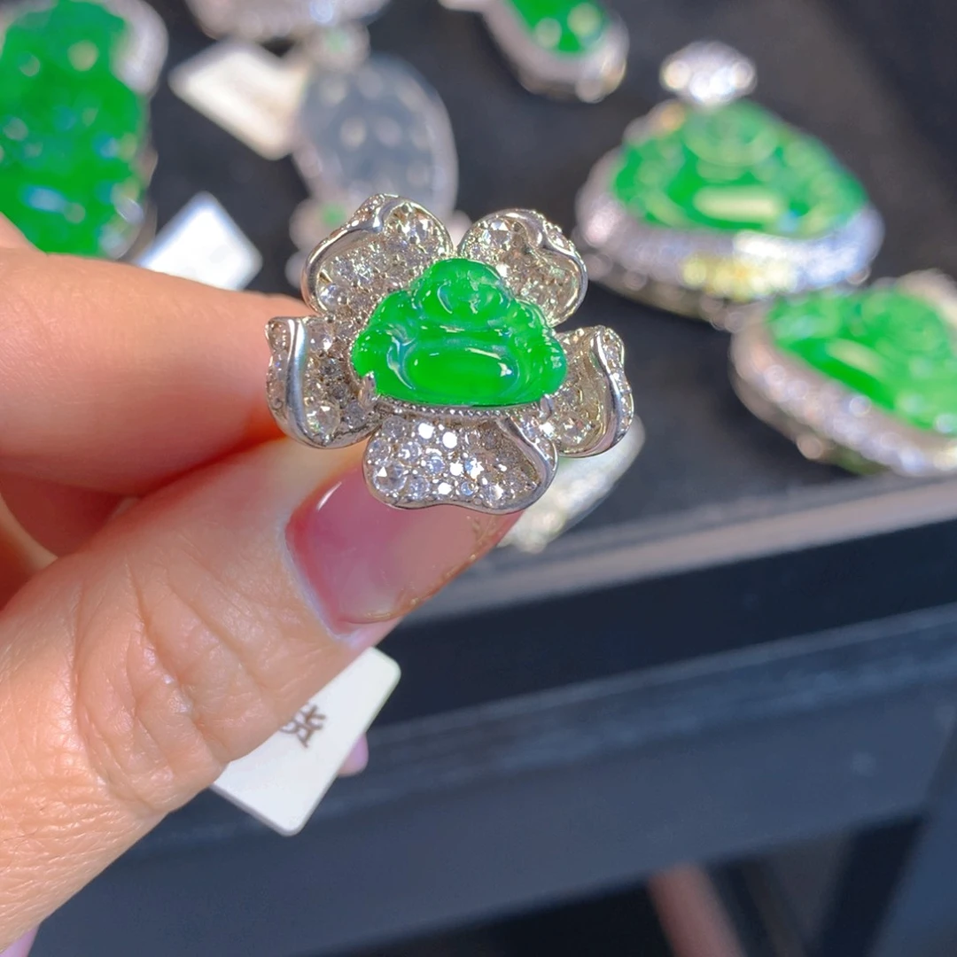 翡翠颈饰未镶嵌翡翠