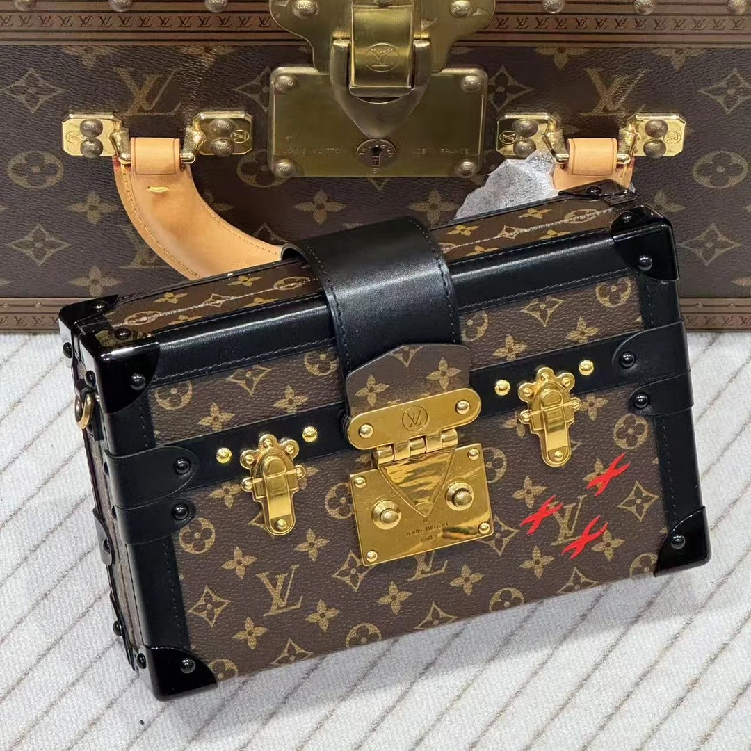 99新 LouisVuitton/路易威登 LV老花硬盒子 肩带 尘袋