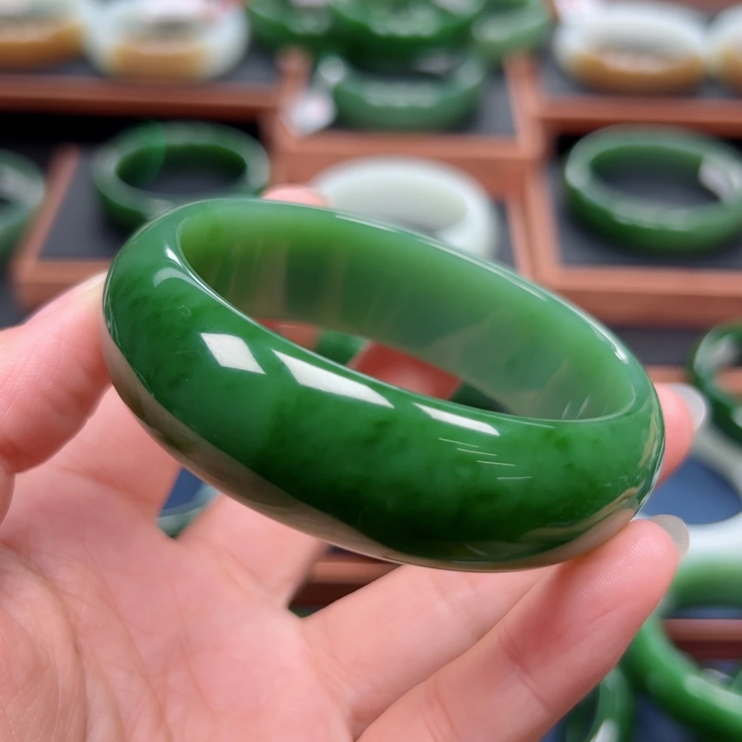 未镶嵌手镯和田玉（碧玉）