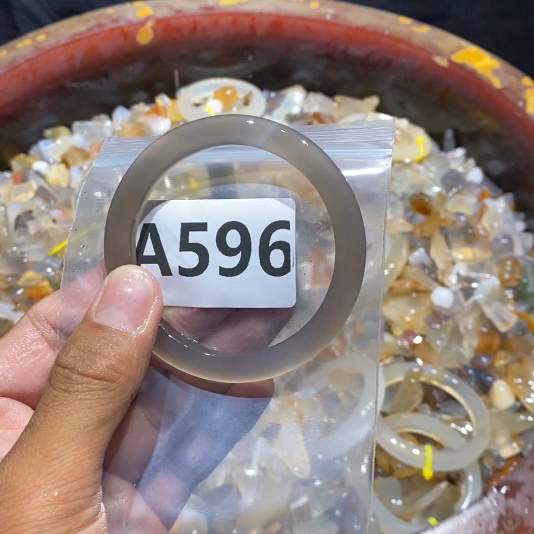 ****手镯玛瑙/玉髓未镶嵌