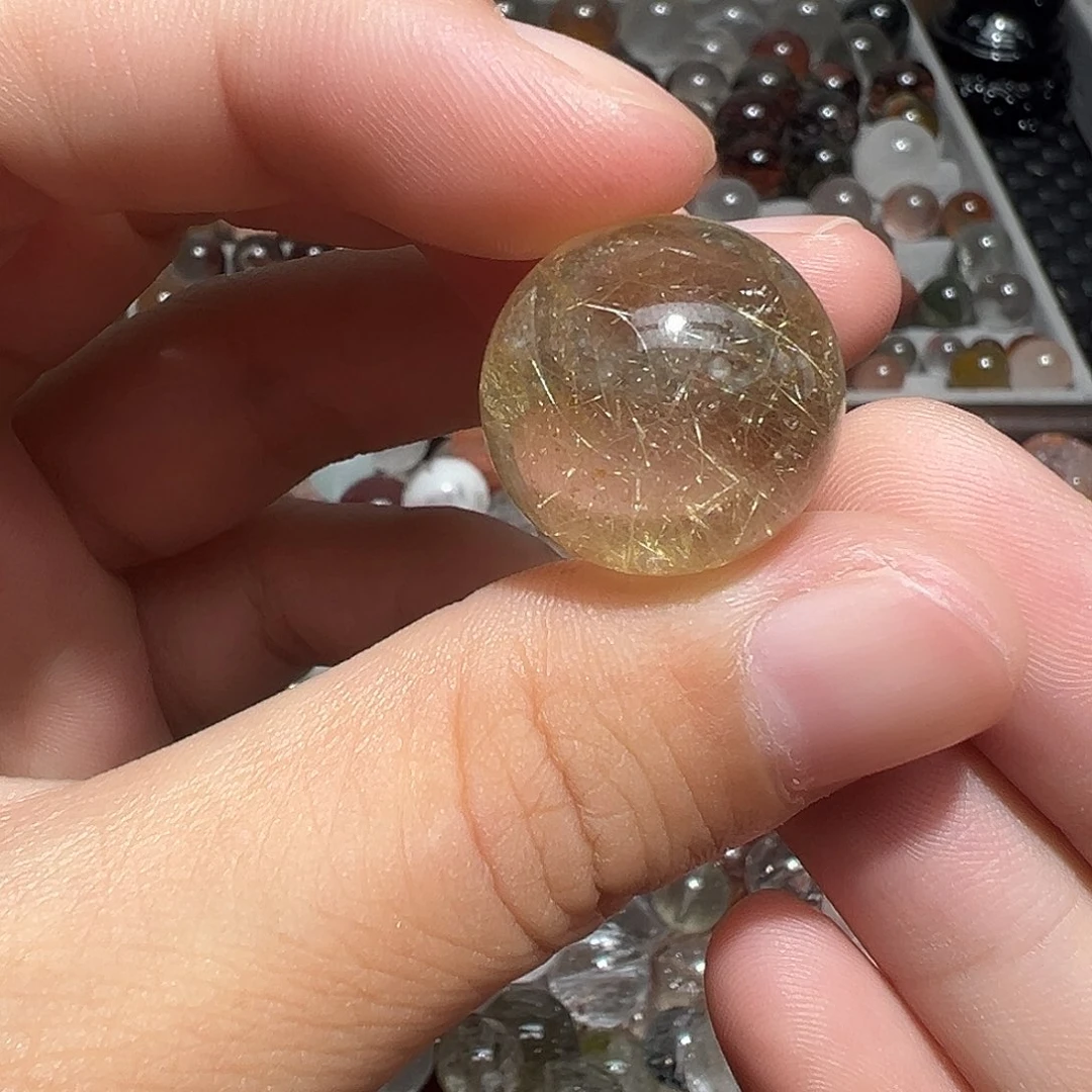 乔***昕未镶嵌珠宝半成品水晶