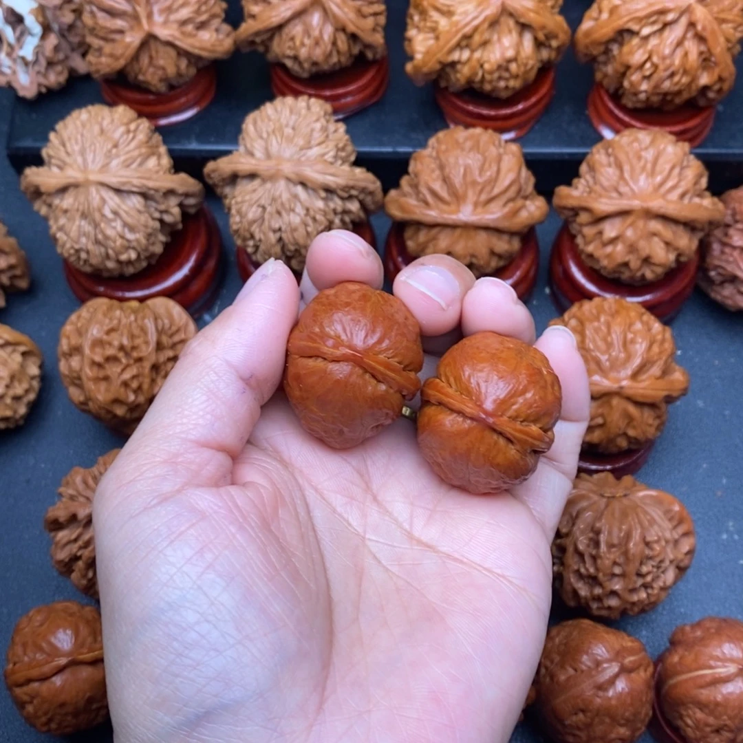 把件文玩核桃海豚