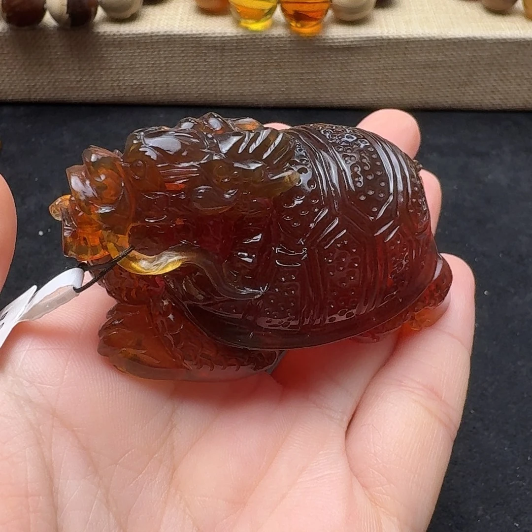 未镶嵌琥珀珠宝奇石红蜜龙龟
