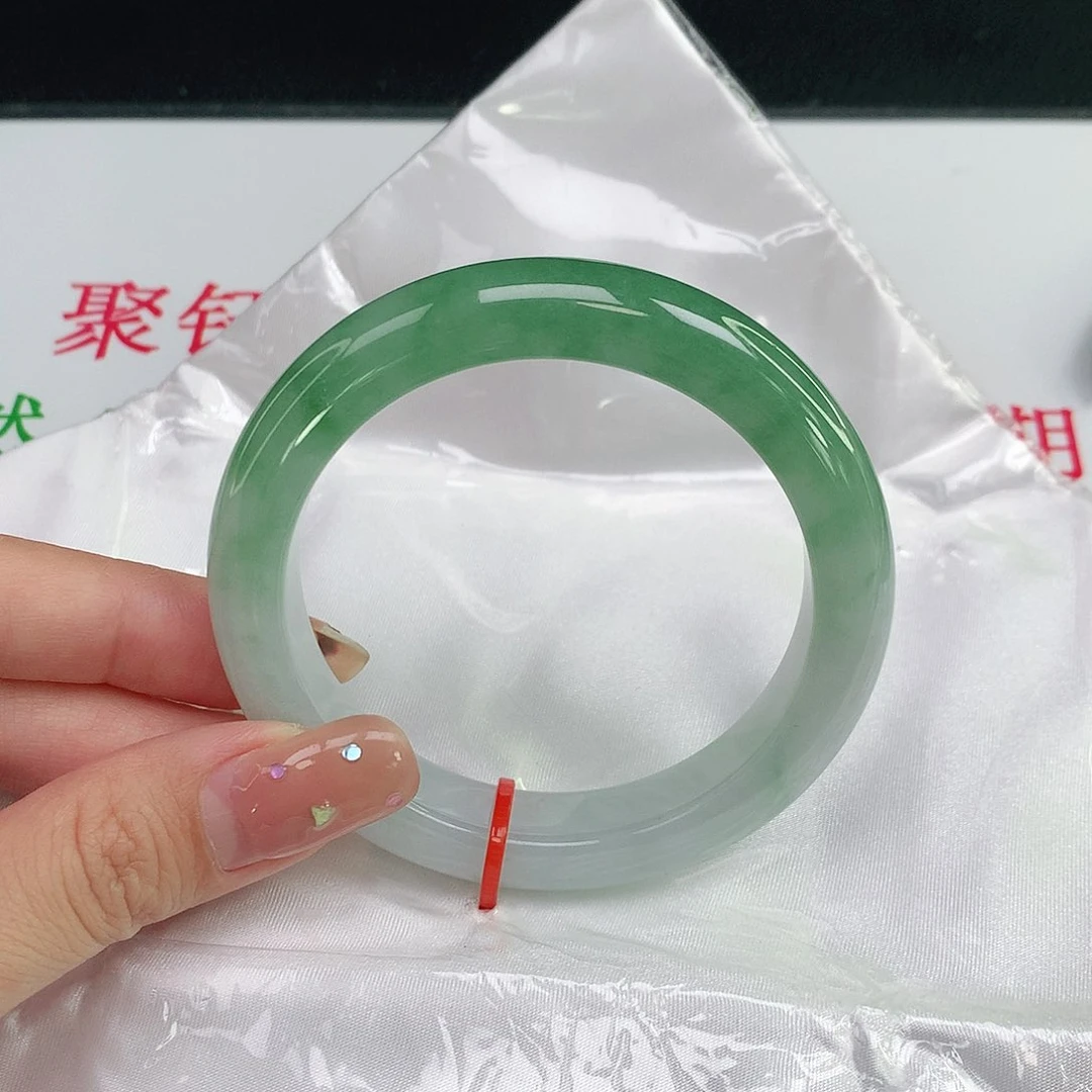 未镶嵌手镯翡翠402